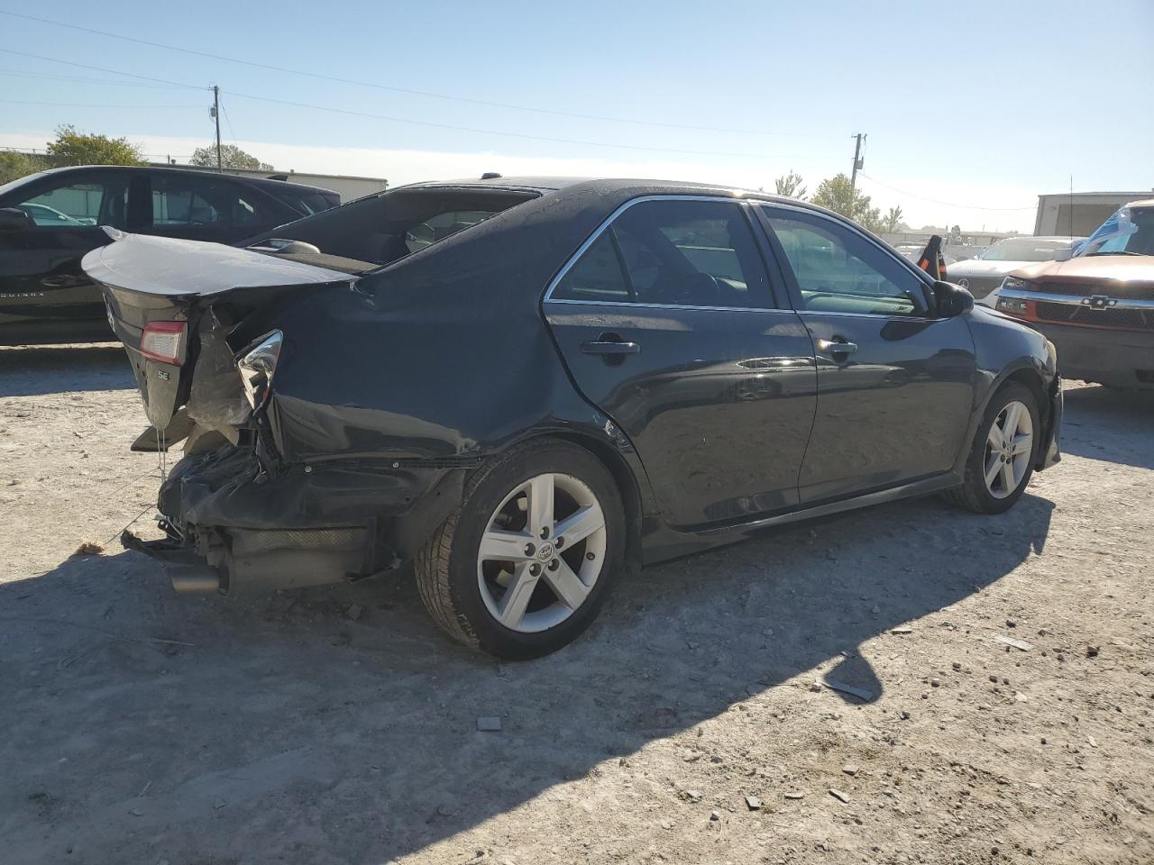 VIN 4T1BF1FK7EU848765 2014 TOYOTA CAMRY no.3