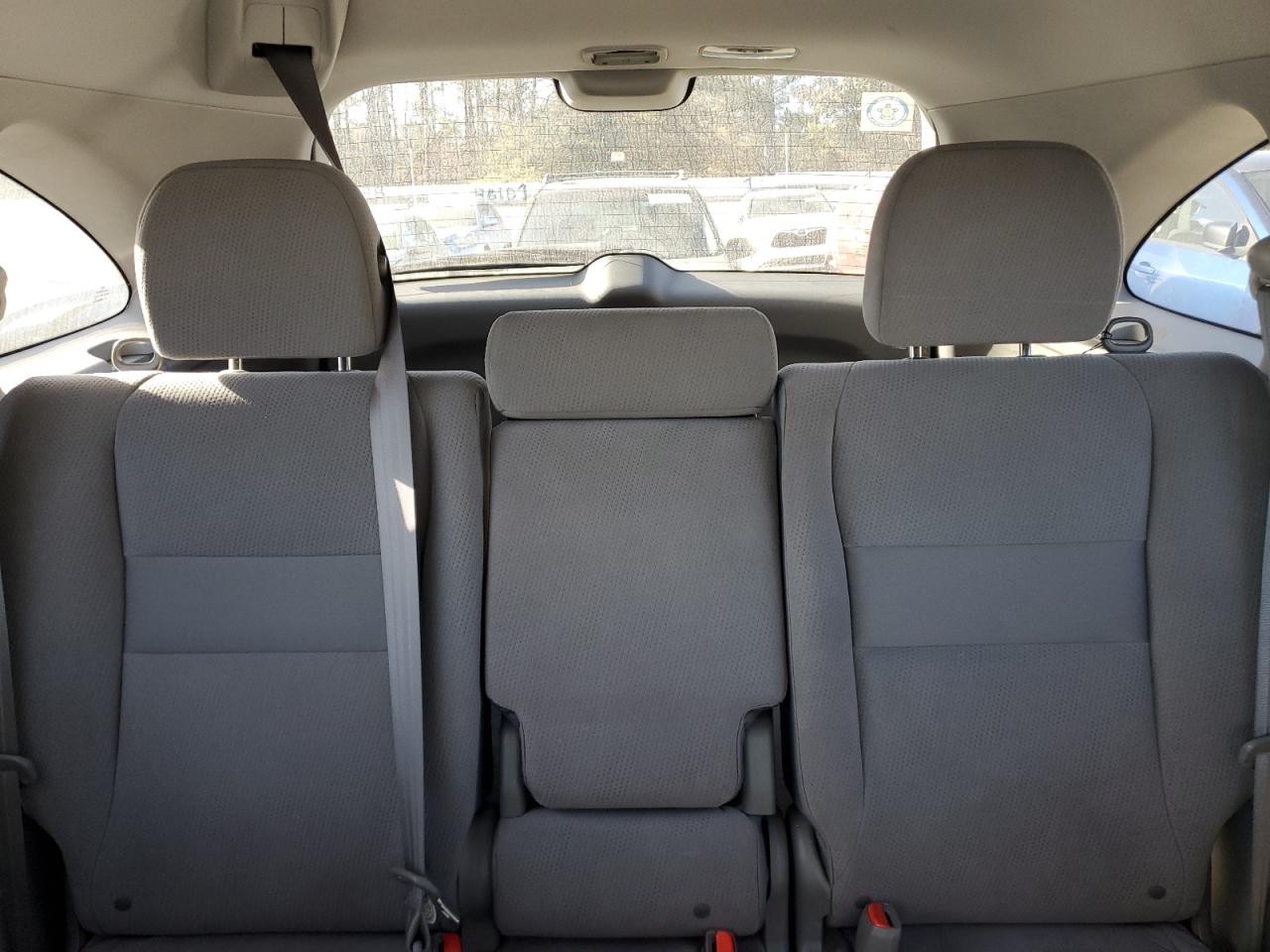 2010 Honda CR-V - Image 10