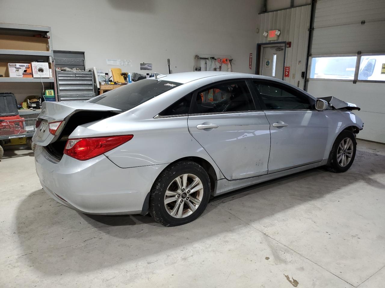 2011 Hyundai Sonata - Image 3