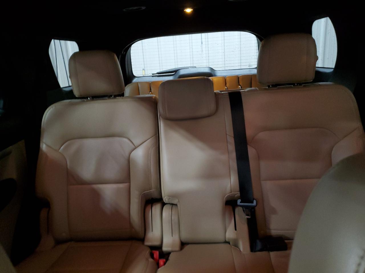 2017 Ford Explorer - Image 10