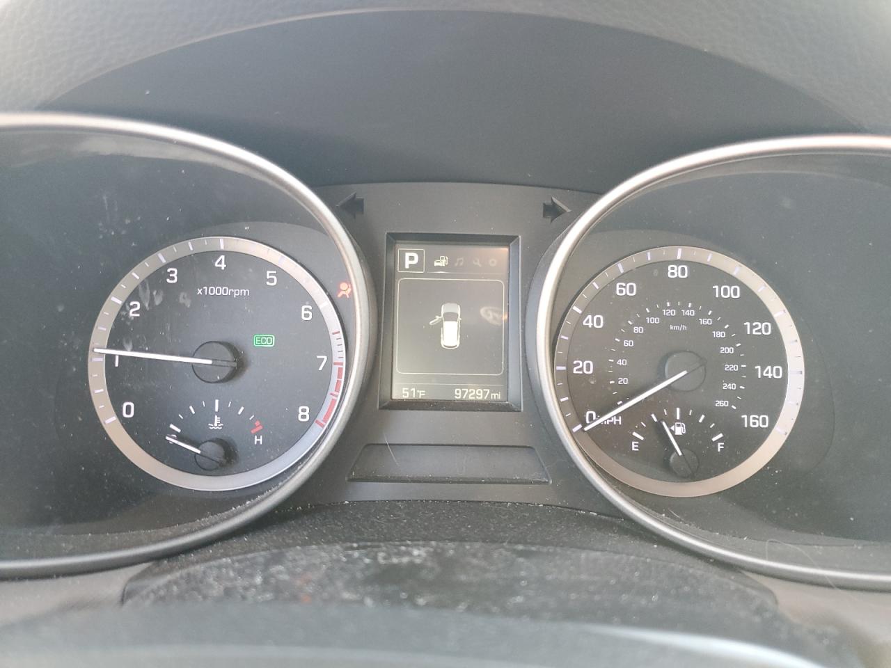 2018 Hyundai Santa Fe - Image 9