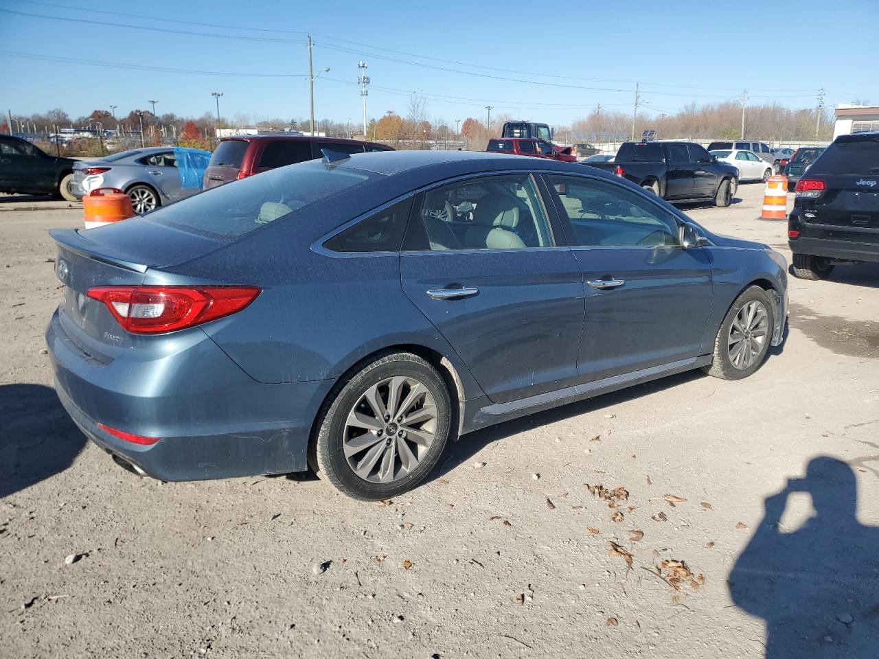 2015 Hyundai Sonata - Image 3