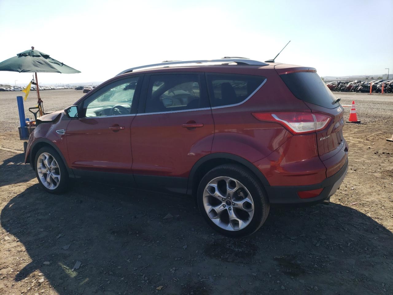 VIN 1FMCU0J95DUC46177 2013 FORD ESCAPE no.2