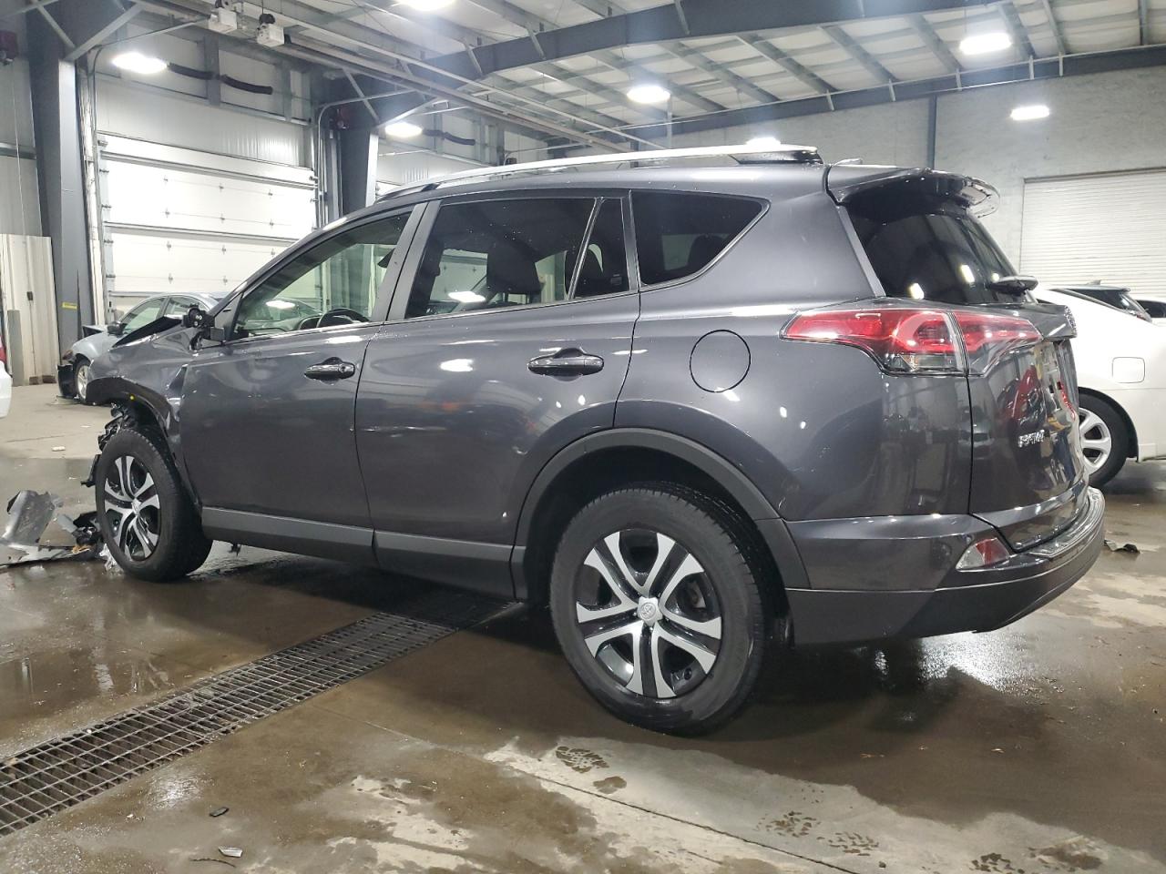 2018 Toyota RAV 4 - Image 2