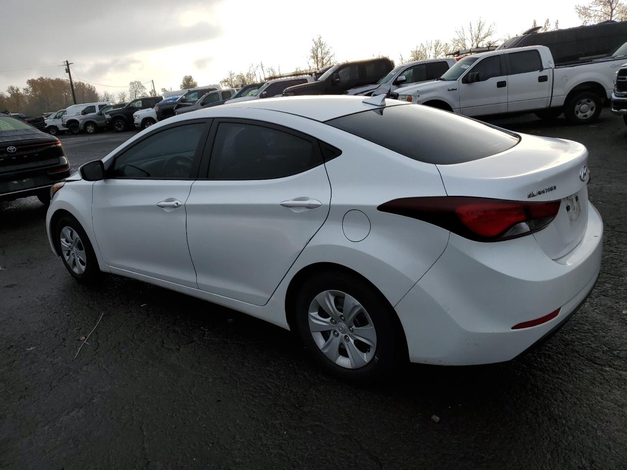 VIN 5NPDH4AE3GH701267 2016 HYUNDAI ELANTRA no.2