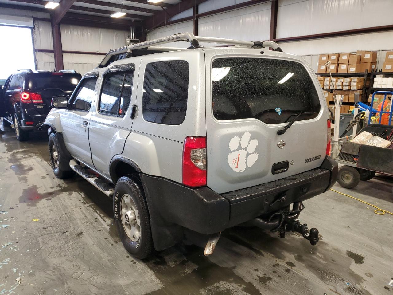 2000 Nissan XTerra - Image 2
