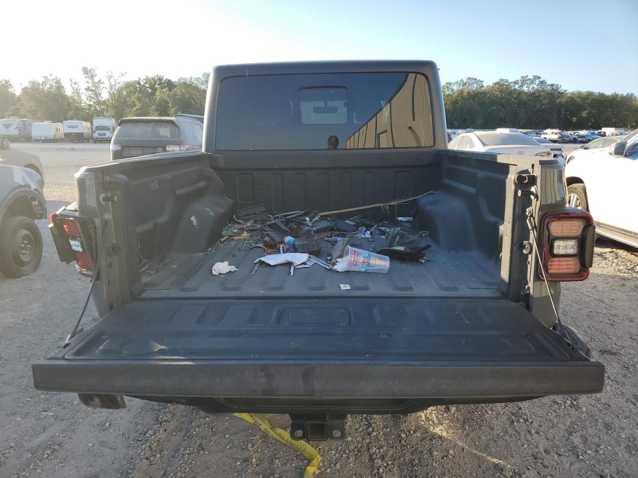 2021 Jeep Gladiator - Image 6