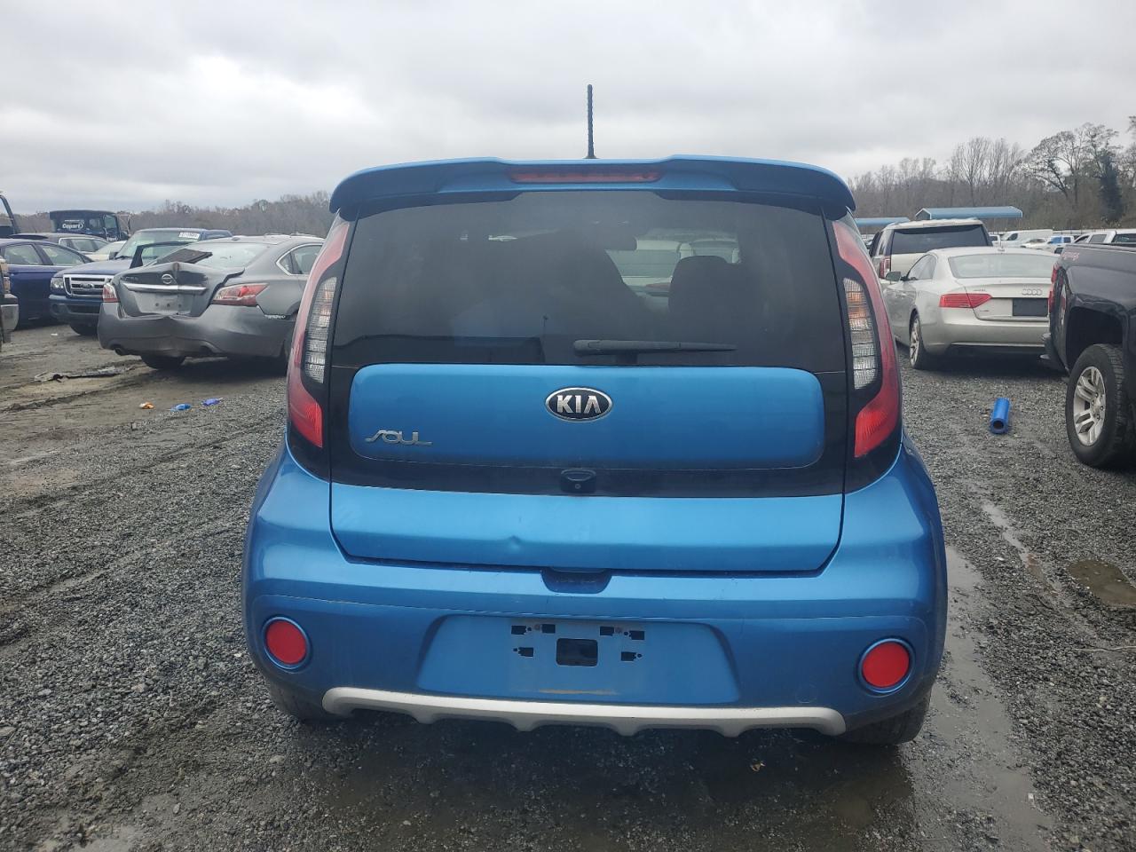 2018 Kia Soul + VIN: KNDJP3A54J7586450 Lot: 81142664