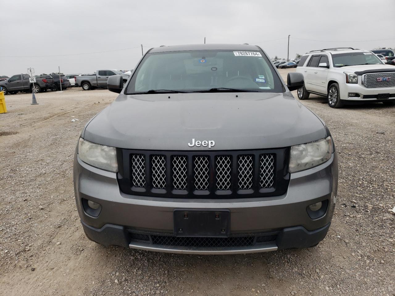 2013 Jeep Grand Cherokee - Image 5