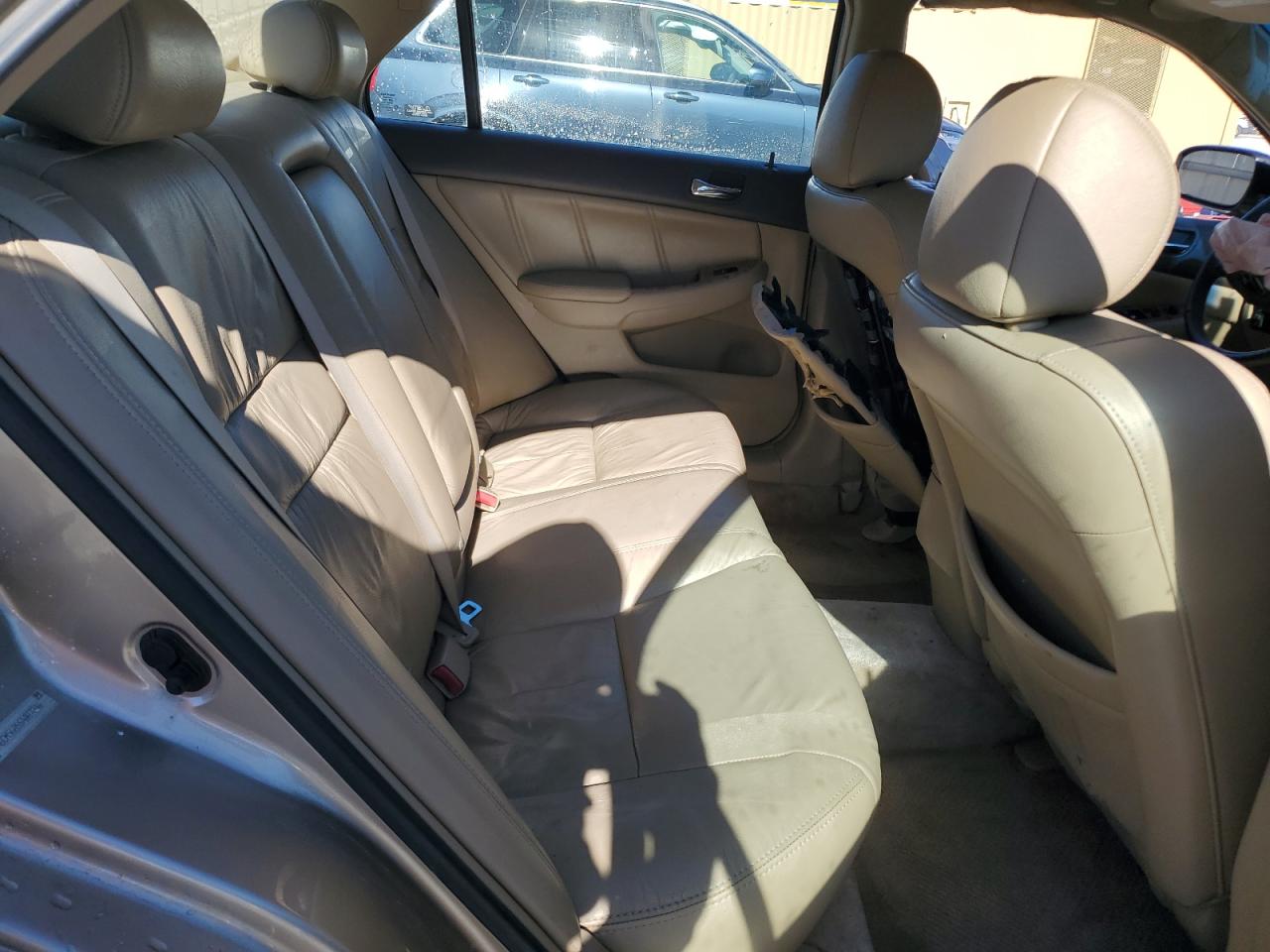2005 Honda Accord - Image 10