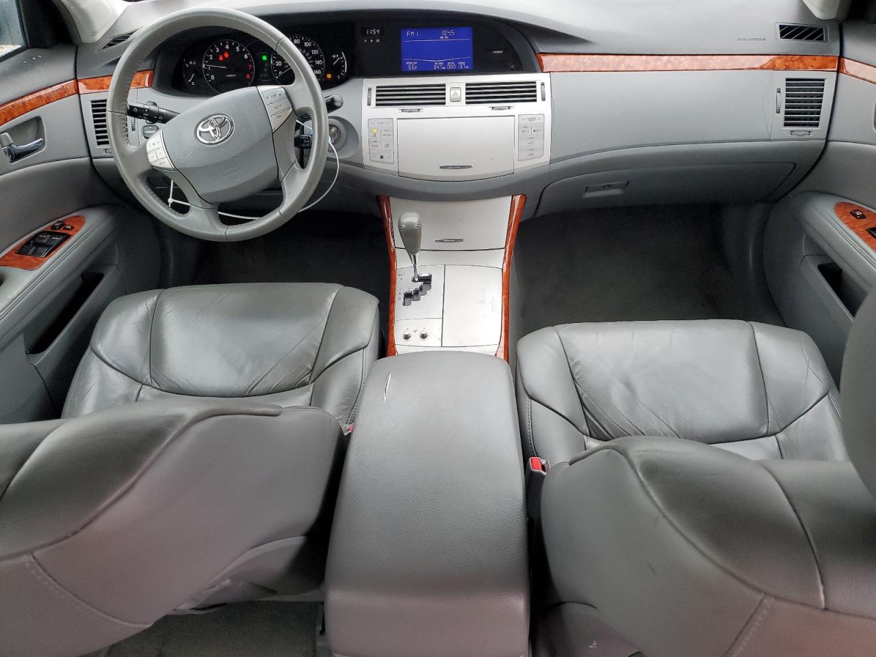 2007 Toyota Avalon - Image 8