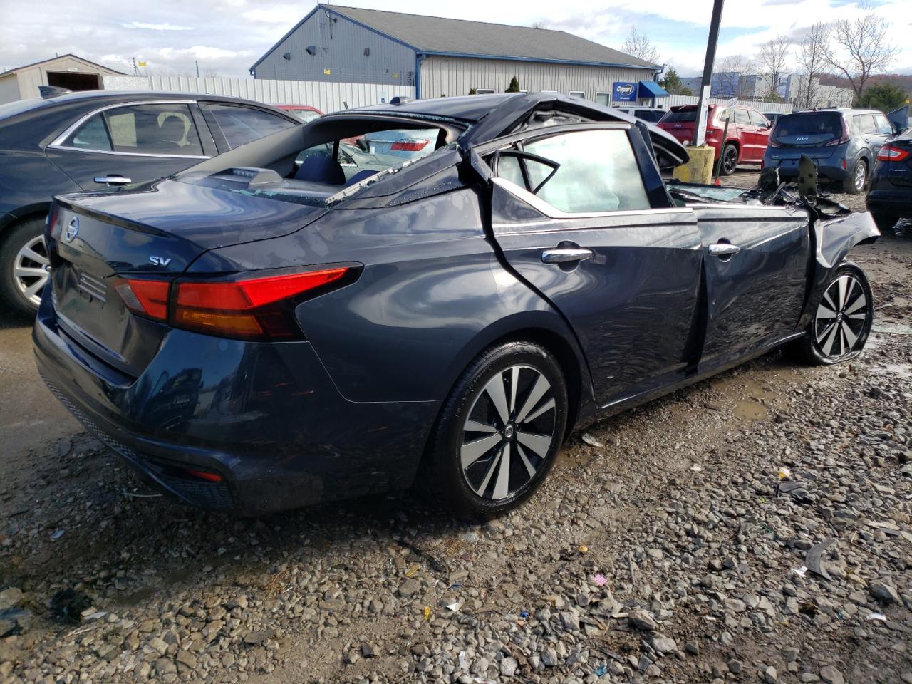 2019 Nissan Altima - Image 3