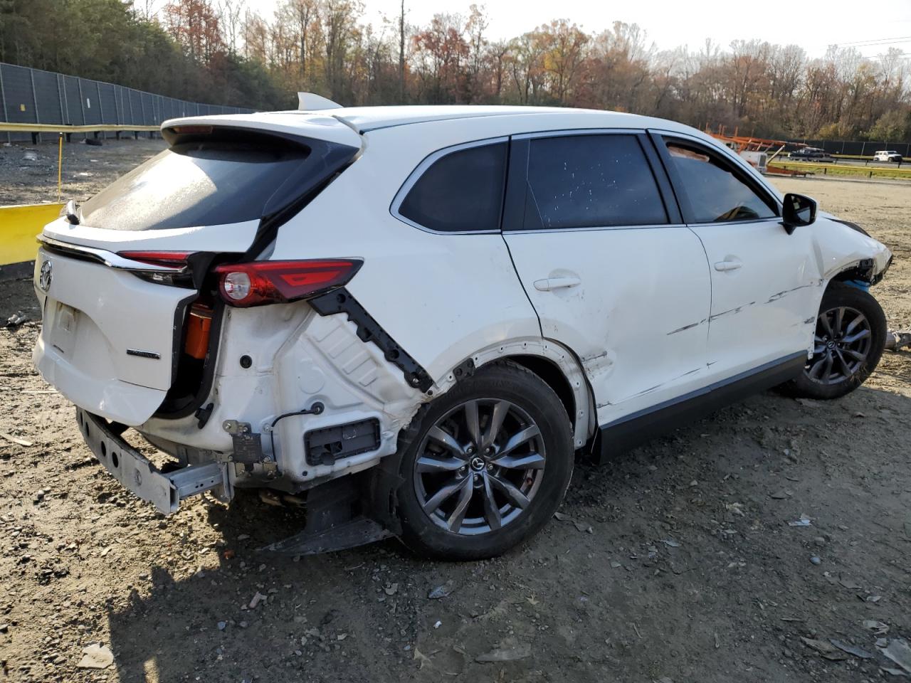 2022 Mazda CX-9 - Image 3