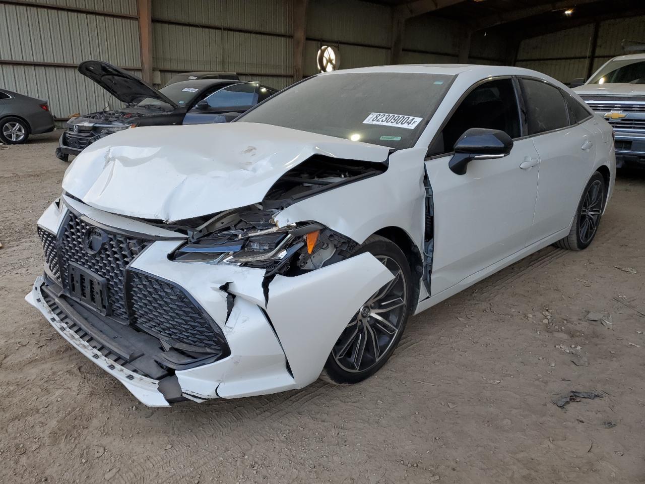 2019 TOYOTA AVALON