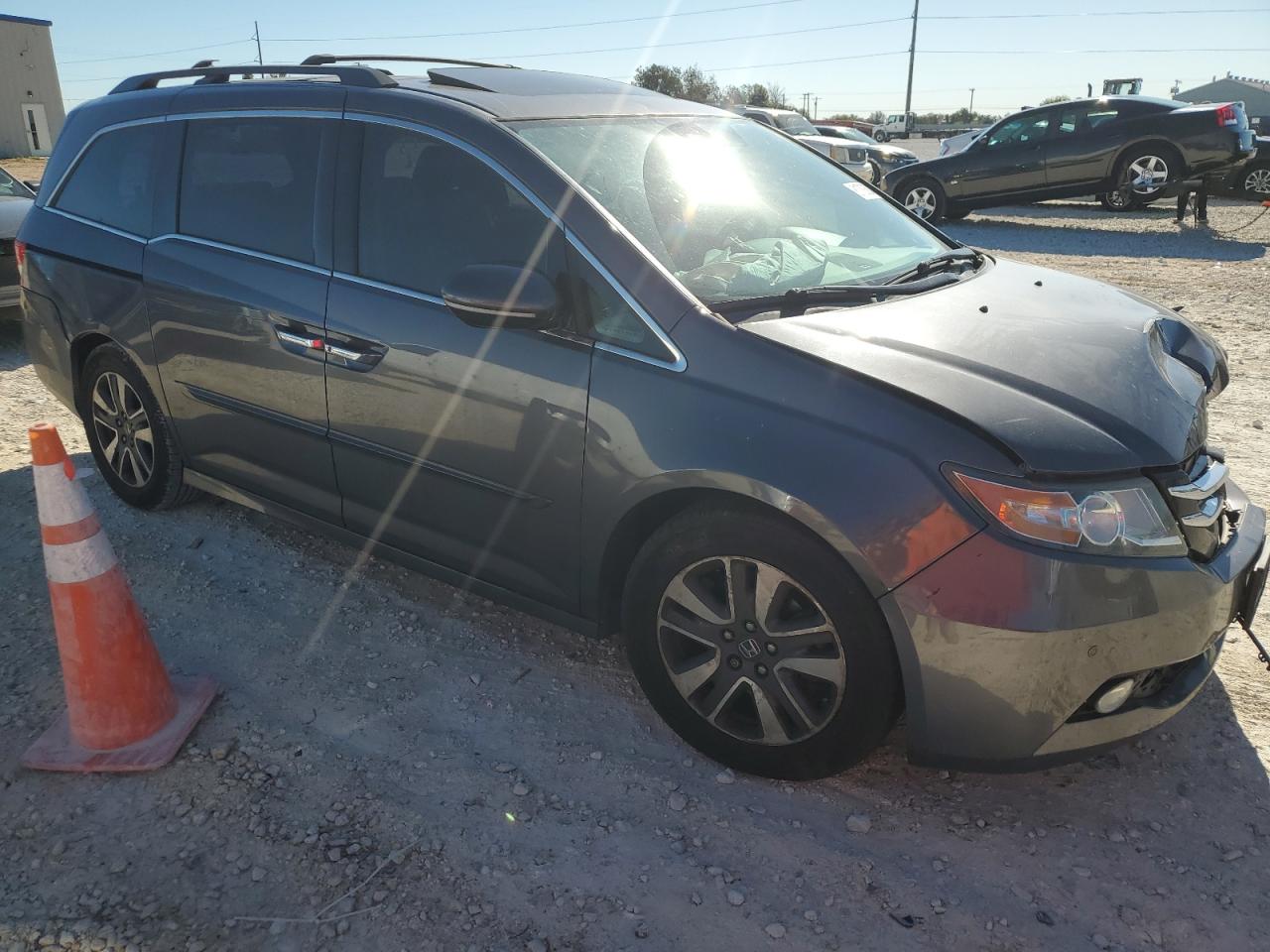 VIN 5FNRL5H95GB038253 2016 HONDA ODYSSEY no.4