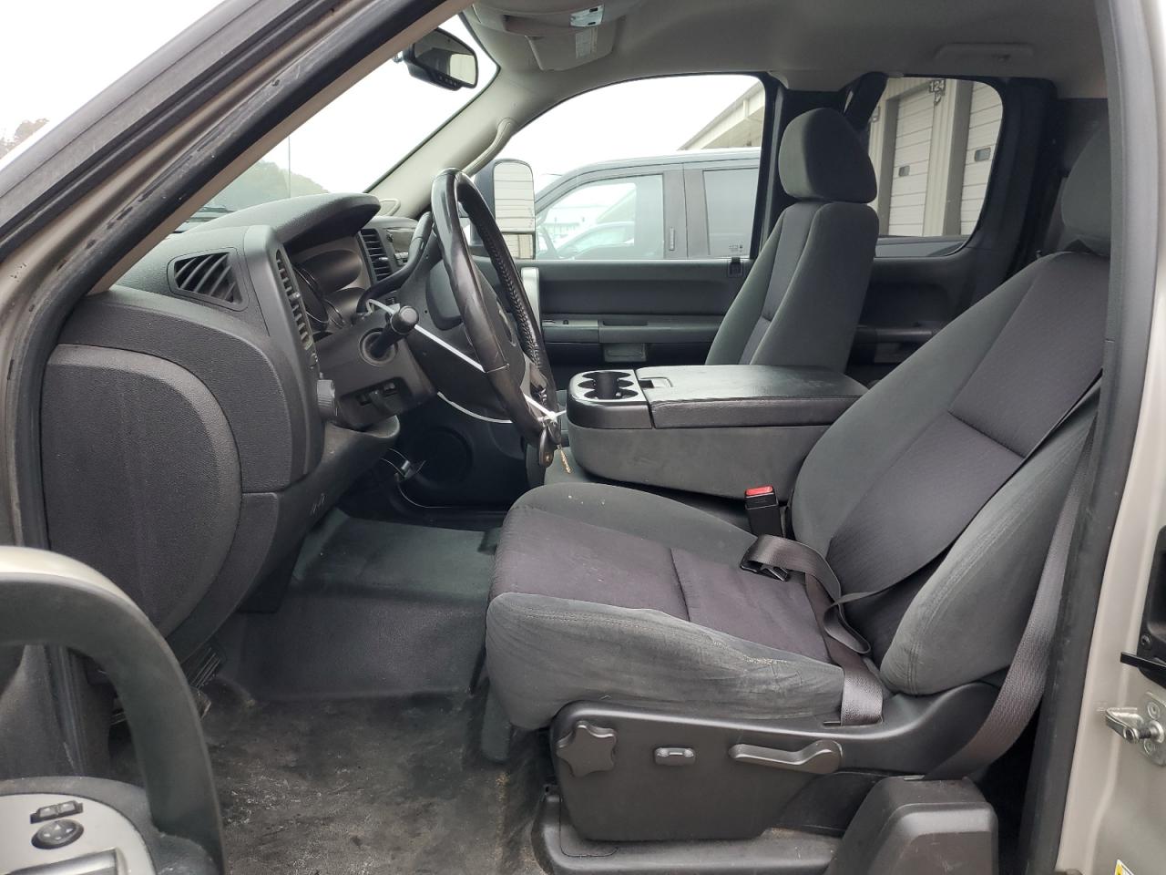 2009 Chevrolet Silverado - Image 7