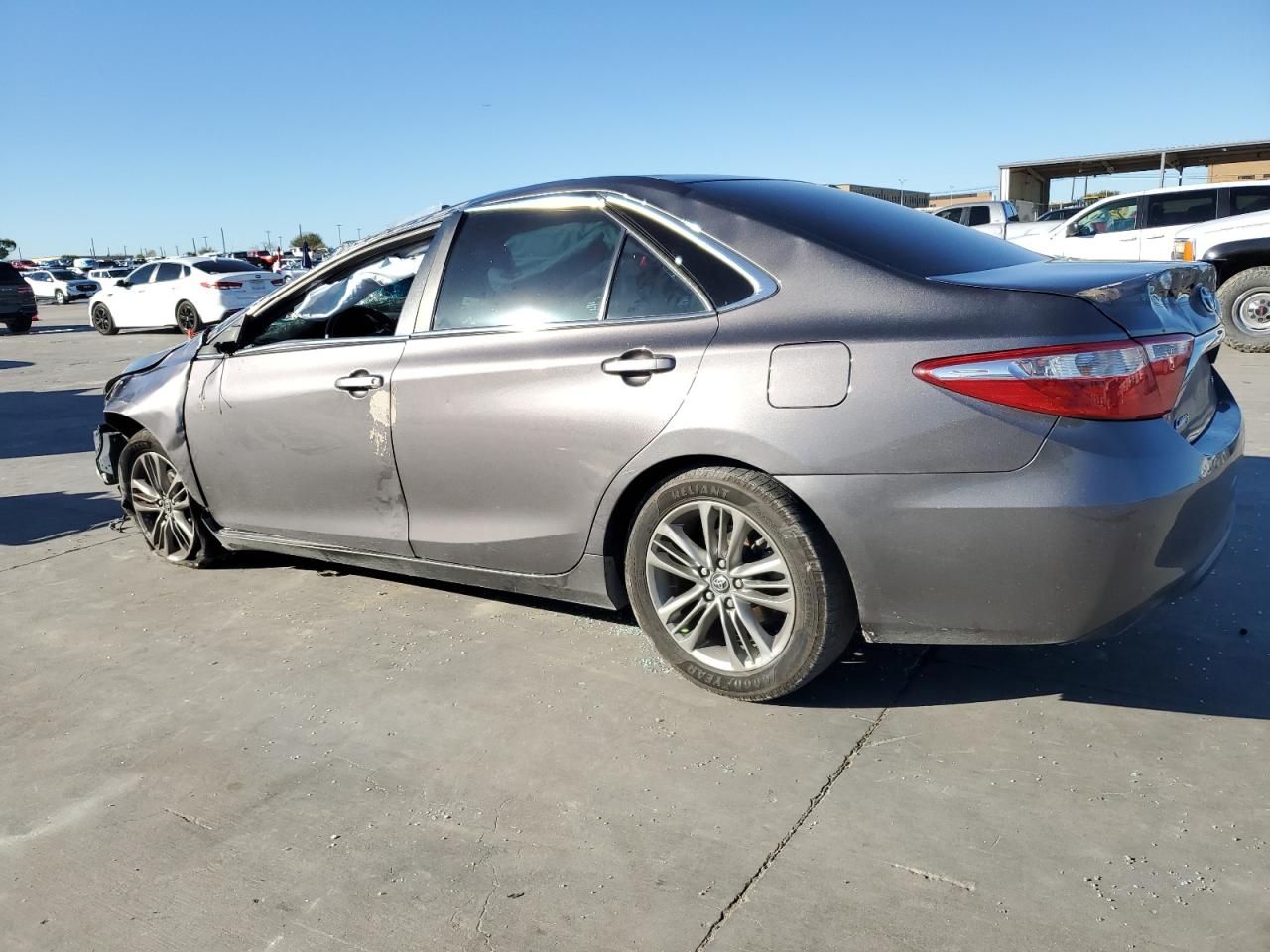 VIN 4T1BF1FK5HU372410 2017 TOYOTA CAMRY no.2