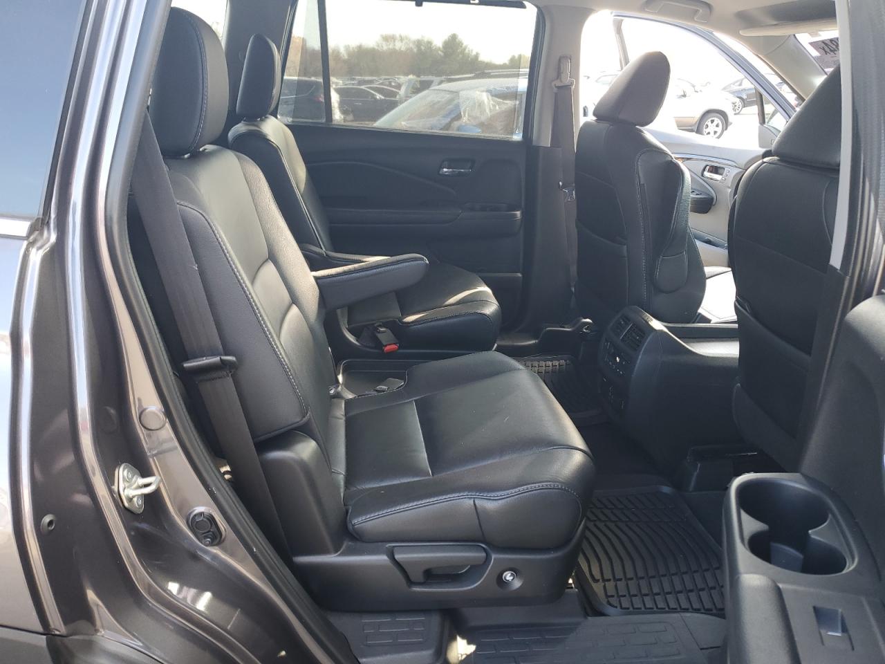 2020 Honda Pilot - Image 11