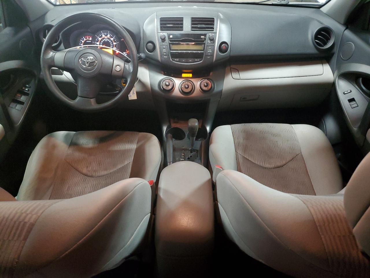 2010 Toyota RAV 4 - Image 8