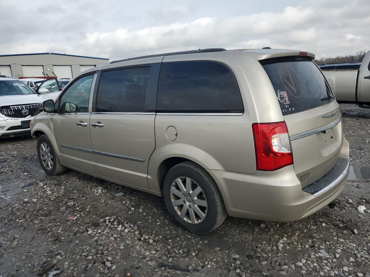 2015 Chrysler Town & Country - Image 2