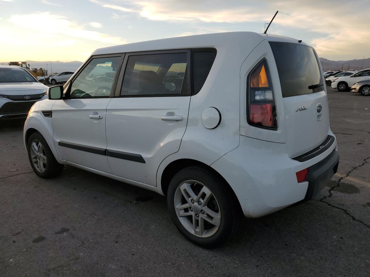 2011 Kia Soul - Image 2