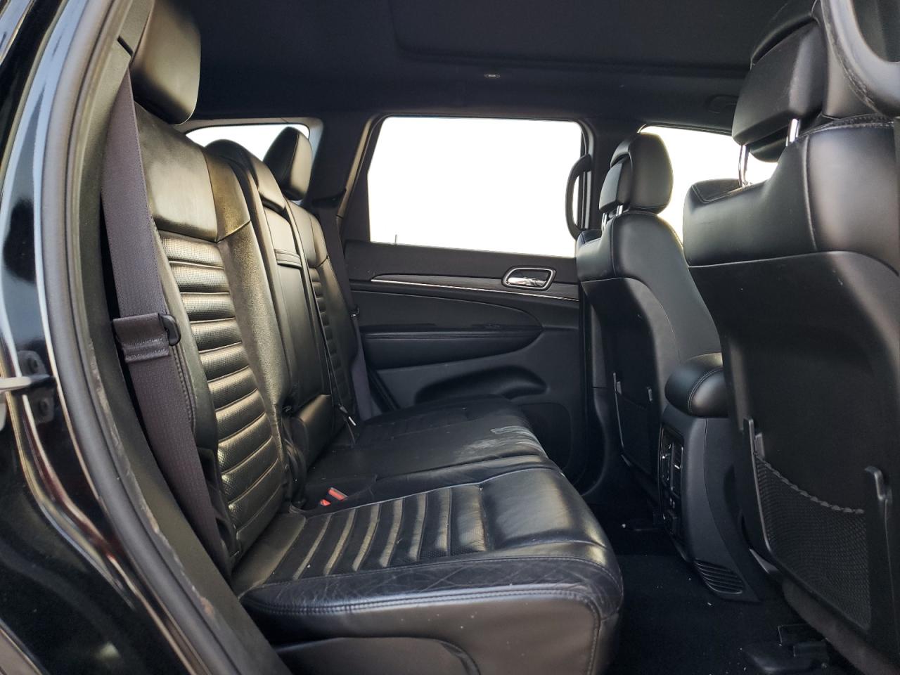 2020 Jeep Grand Cherokee - Image 11