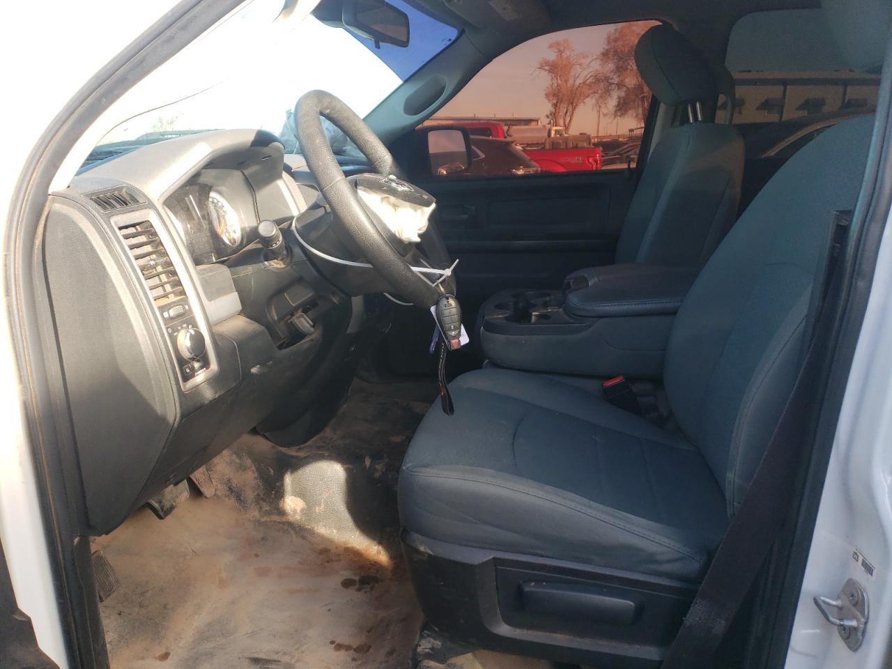 2016 RAM 1500 - Image 7