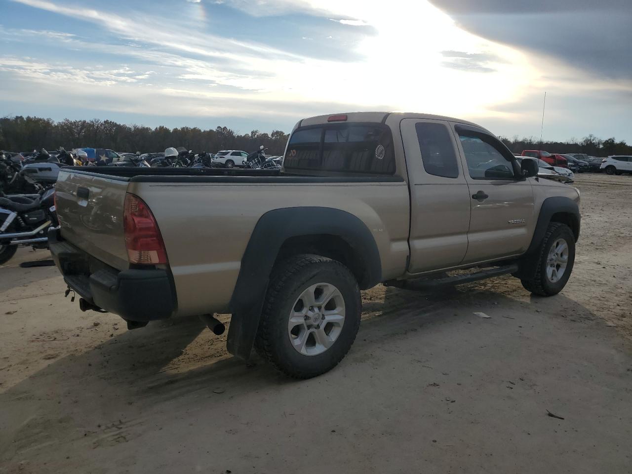 2007 Toyota Tacoma - Image 3