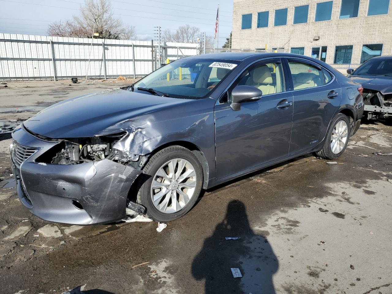 2013 Lexus ES - Image 1