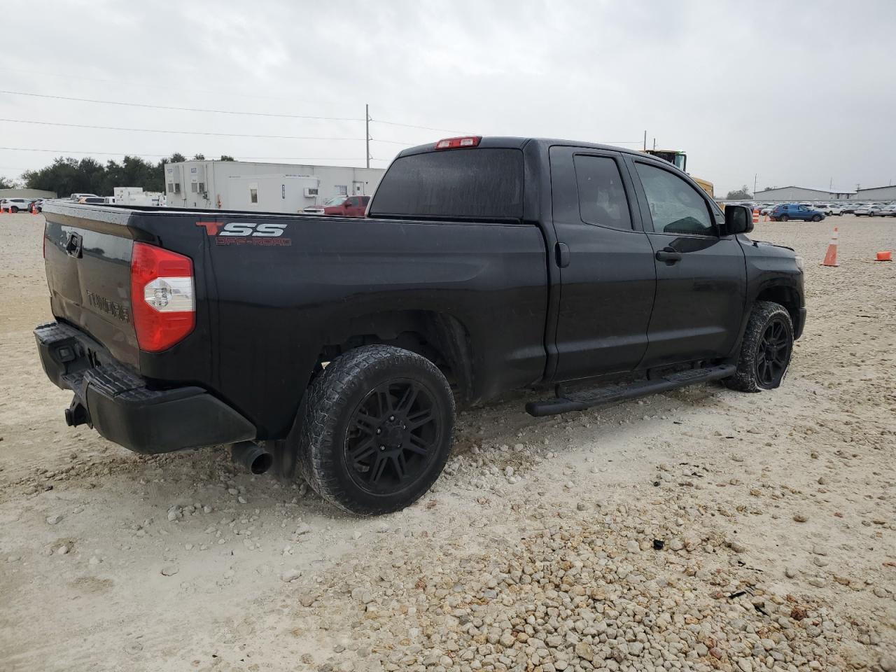 VIN 5TFRM5F1XKX139958 2019 TOYOTA TUNDRA no.3