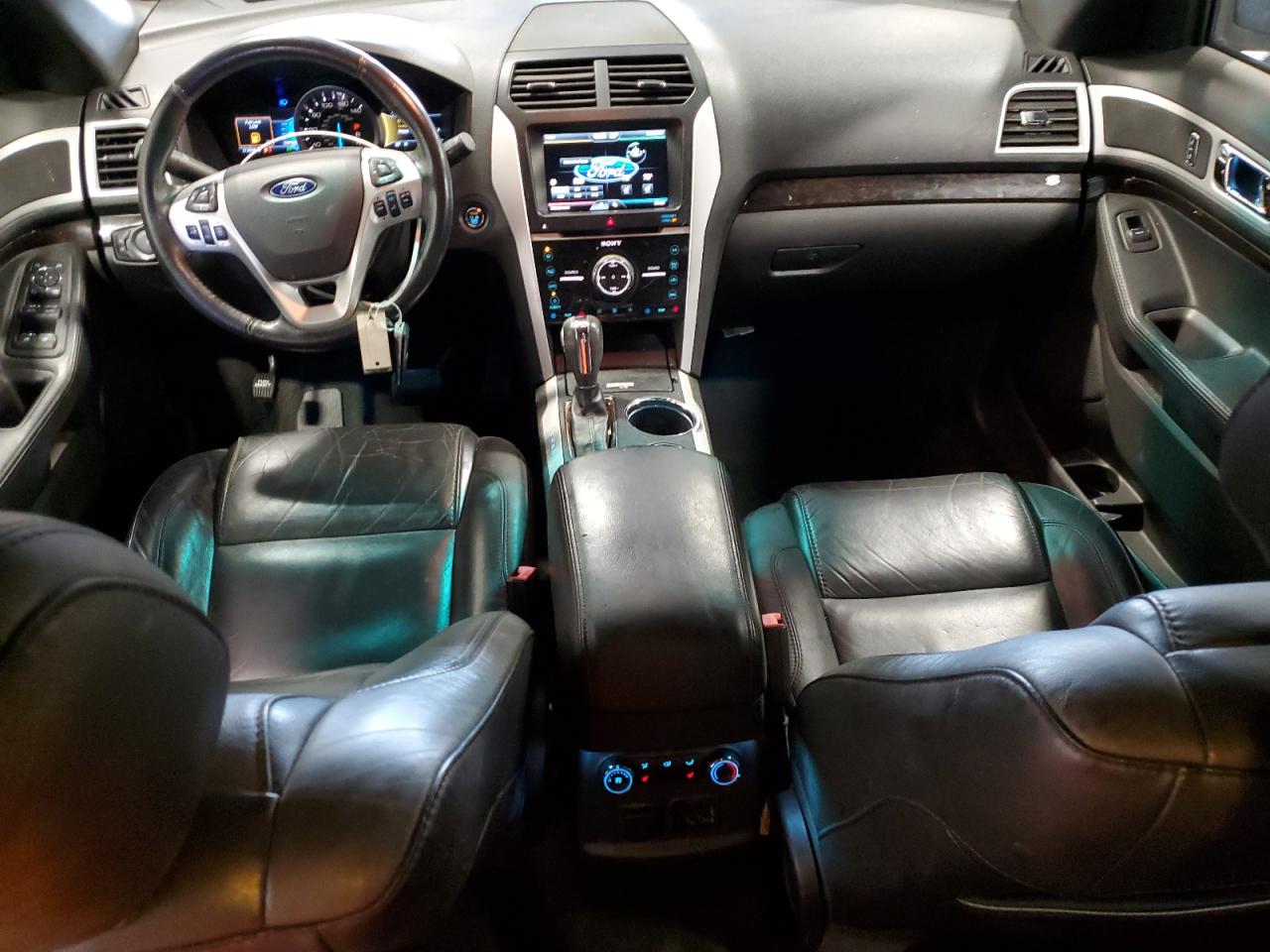 2014 Ford Explorer - Image 8
