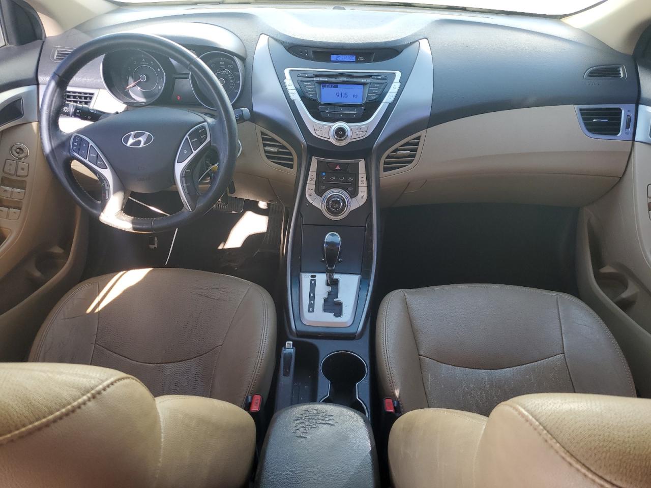 2012 Hyundai Elantra - Image 8