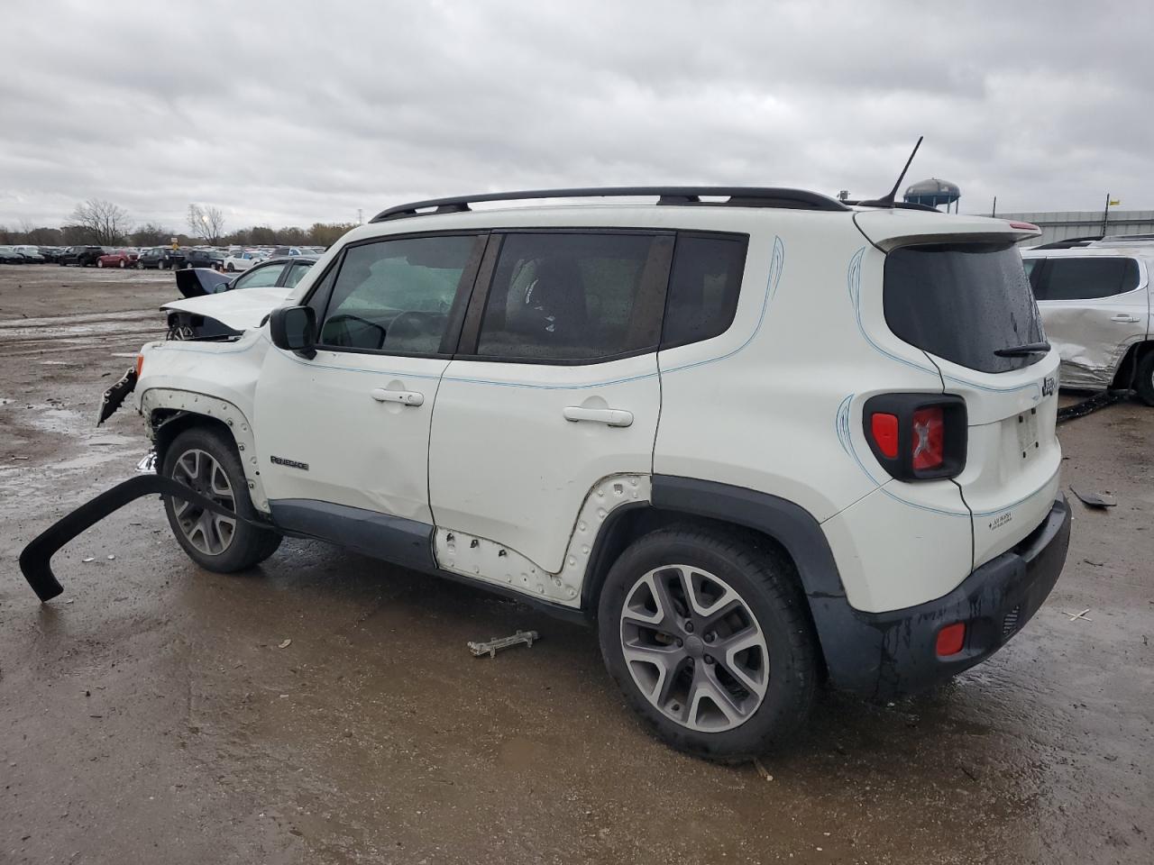 2015 Jeep Renegade - Image 2