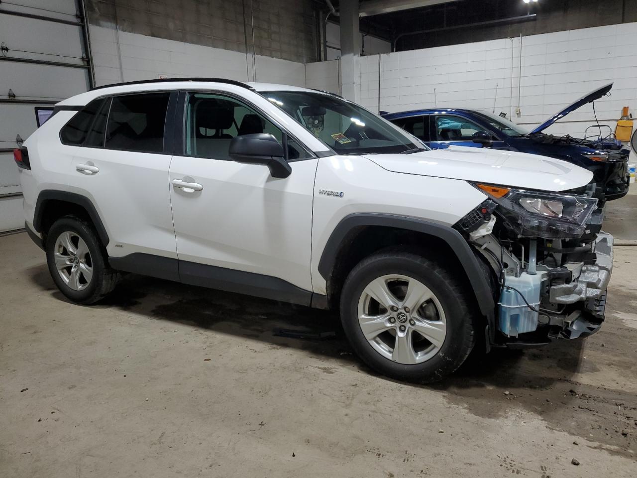 2019 Toyota RAV 4 - Image 4