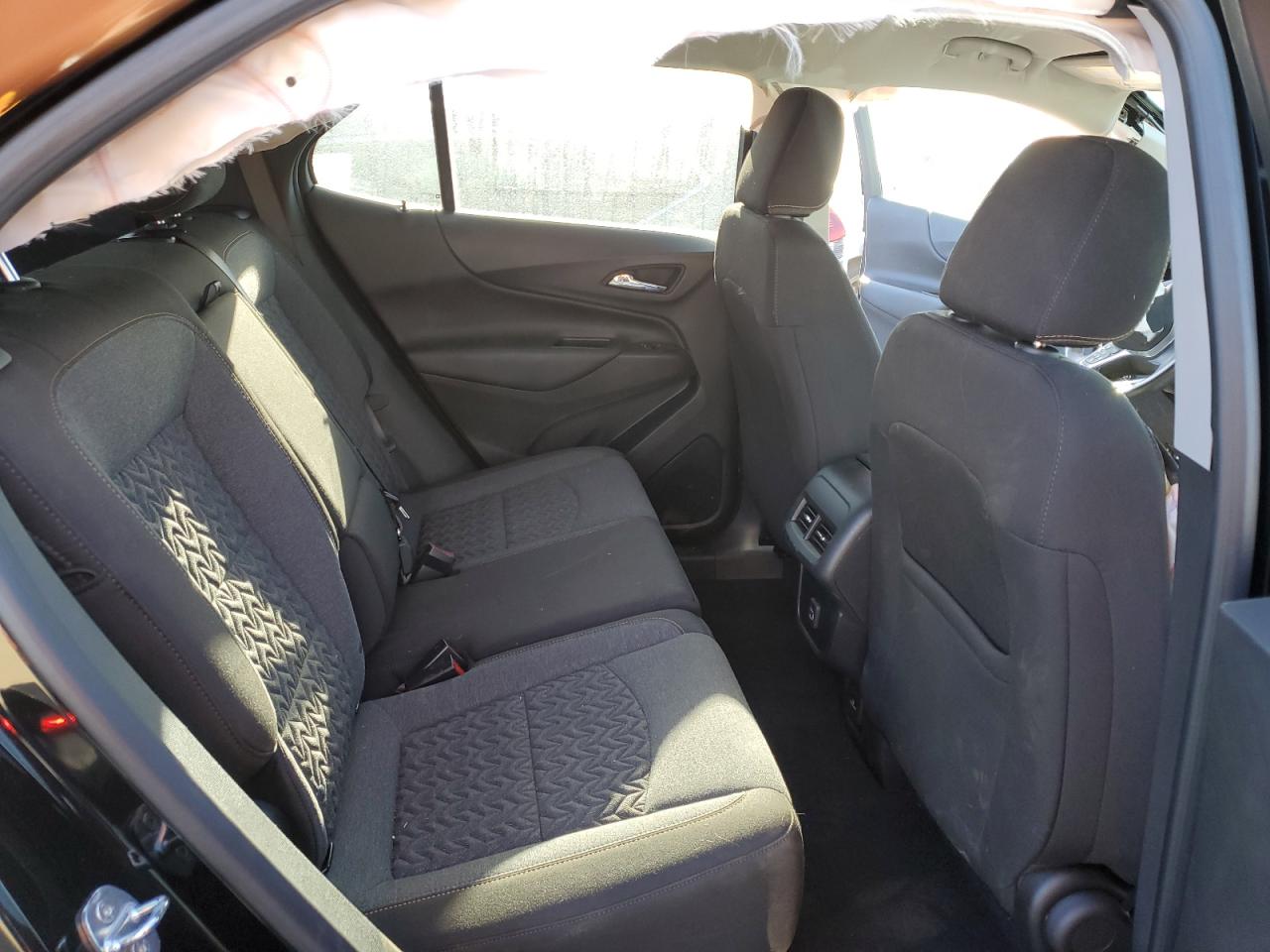 2022 Chevrolet Equinox - Image 11
