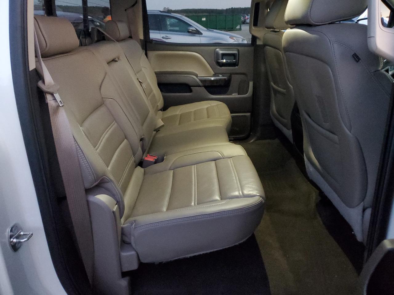 2015 GMC Sierra - Image 10