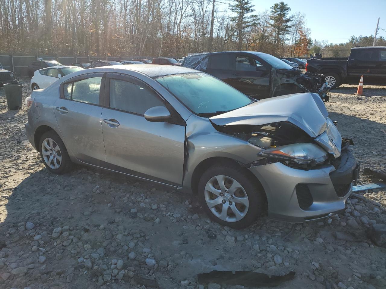 2013 Mazda 3 - Image 4