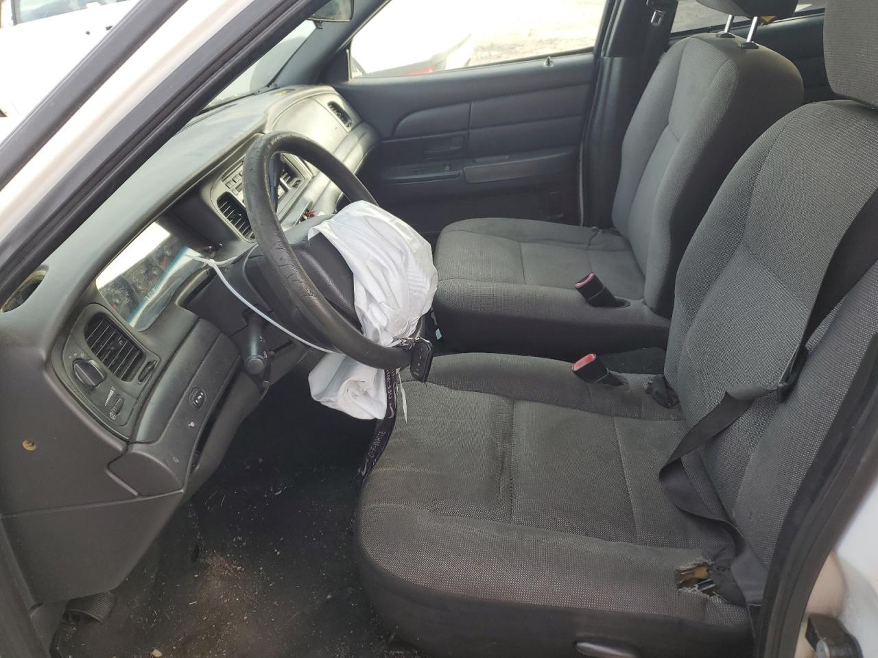 2010 Ford Crown Victoria - Image 7