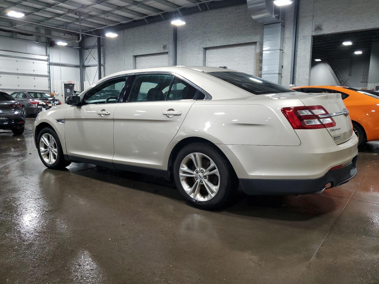2017 Ford Taurus - Image 2