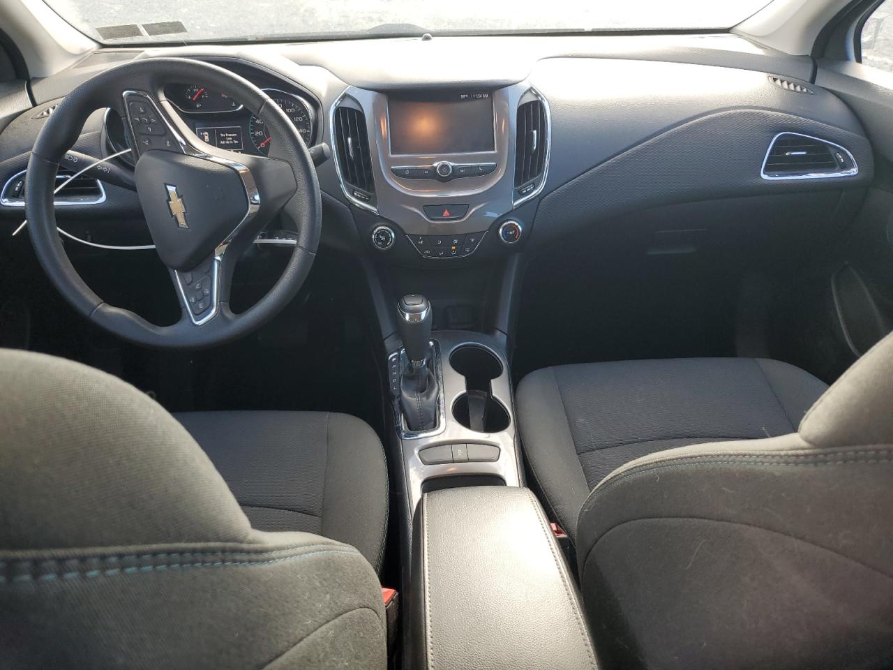 2017 Chevrolet Malibu - Image 8