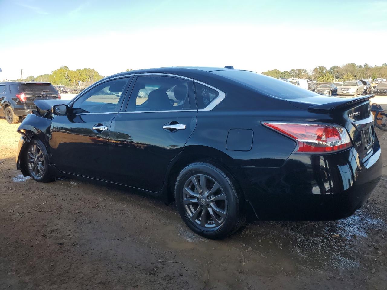 2015 Nissan Altima - Image 2