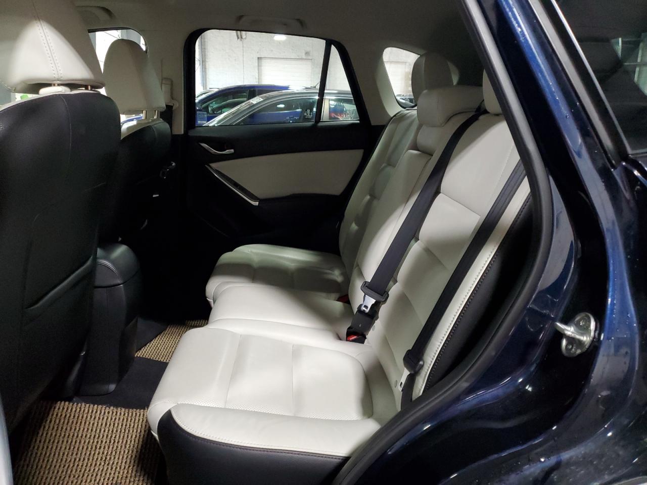 2016 Mazda CX-5 - Image 12