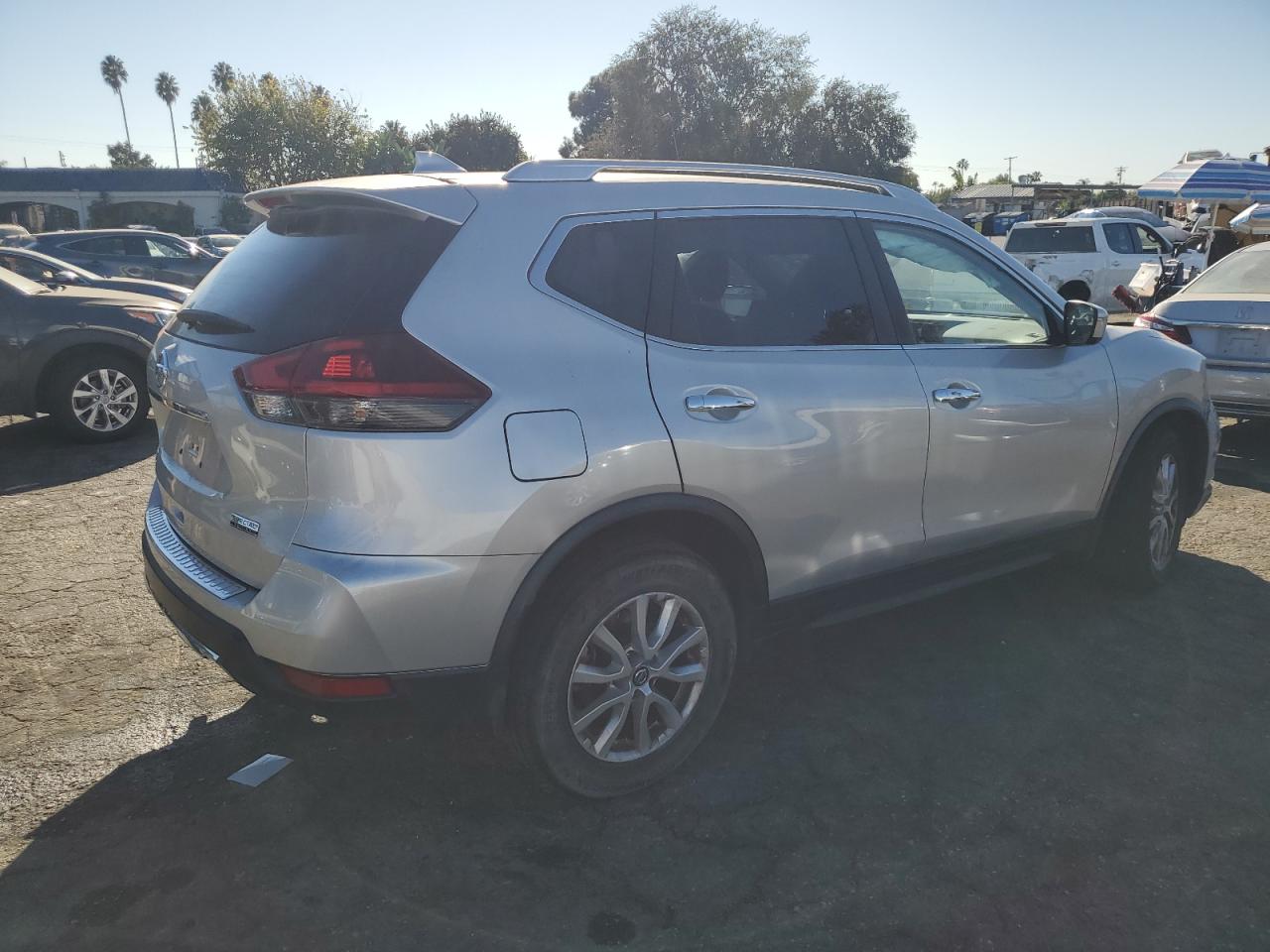 2020 Nissan Rogue - Image 3
