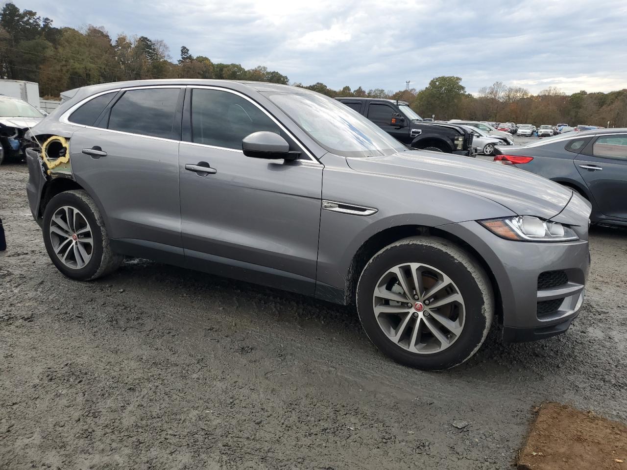 VIN SADCJ2FX7LA654815 2020 JAGUAR F-PACE no.4