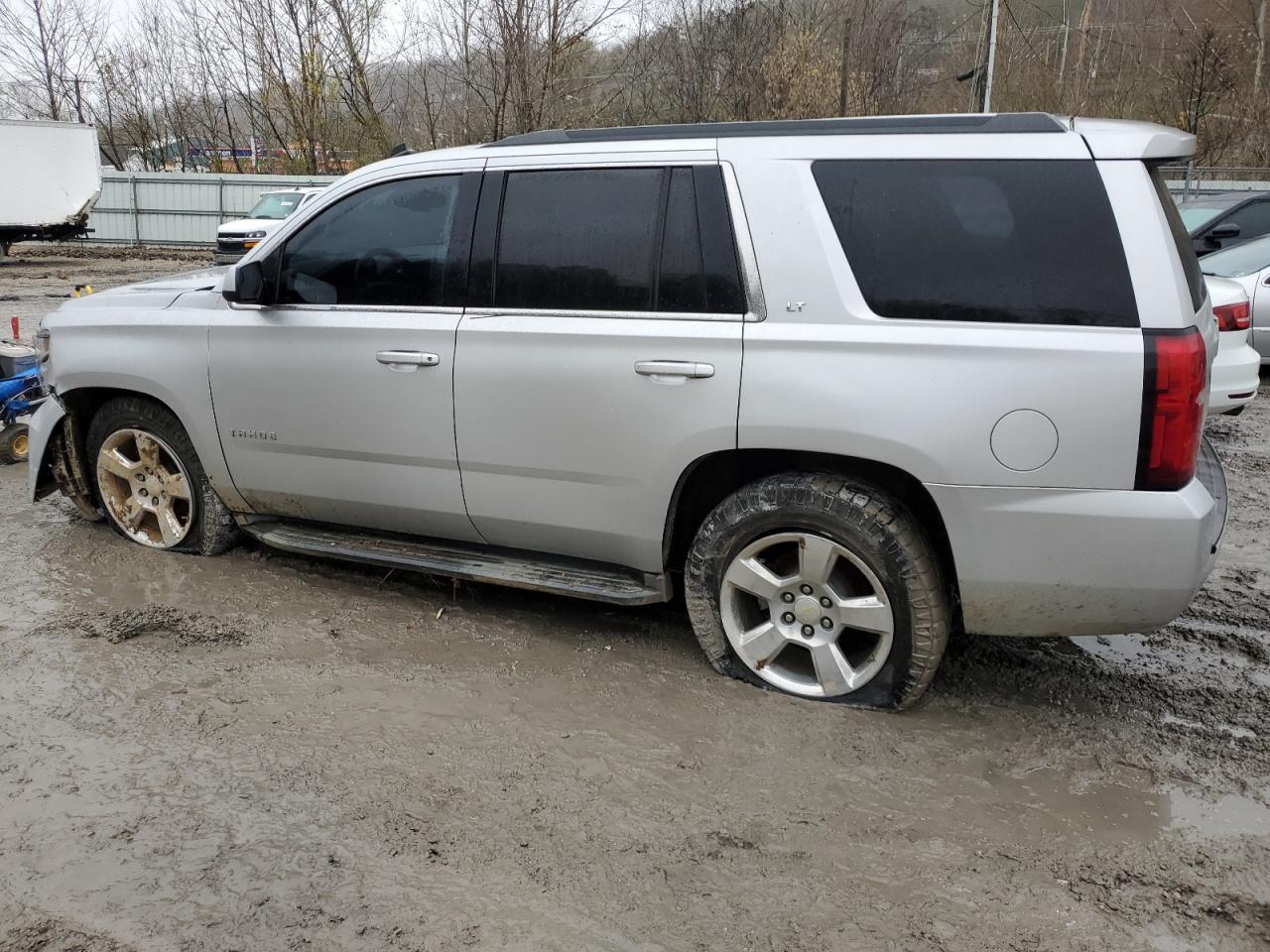 VIN 1GNSKBKC1FR236173 2015 CHEVROLET TAHOE no.2