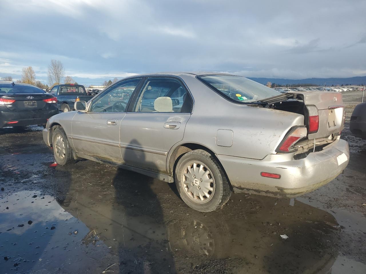 1996 Honda Accord - Image 2