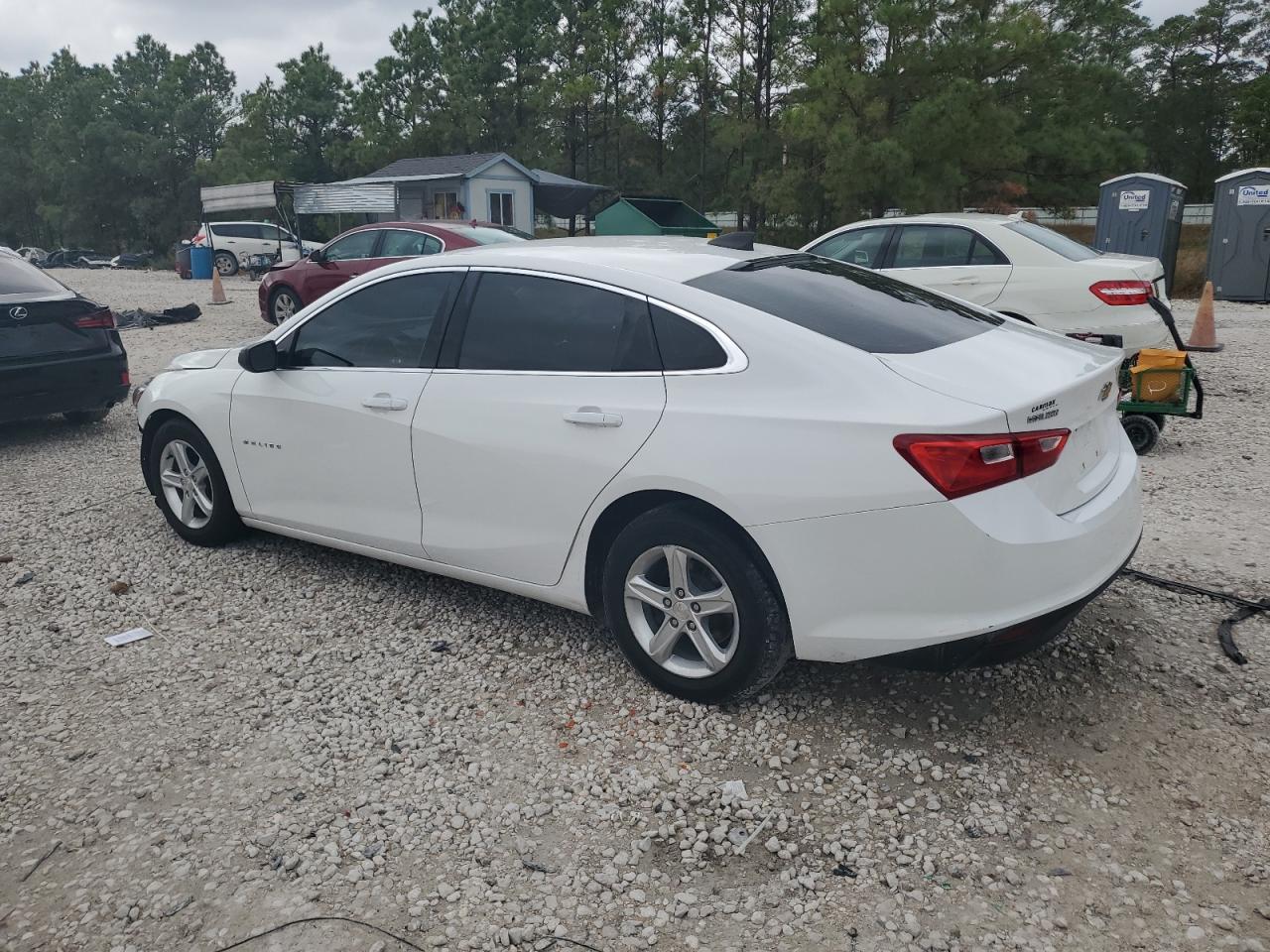 2019 Chevrolet Malibu - Image 2