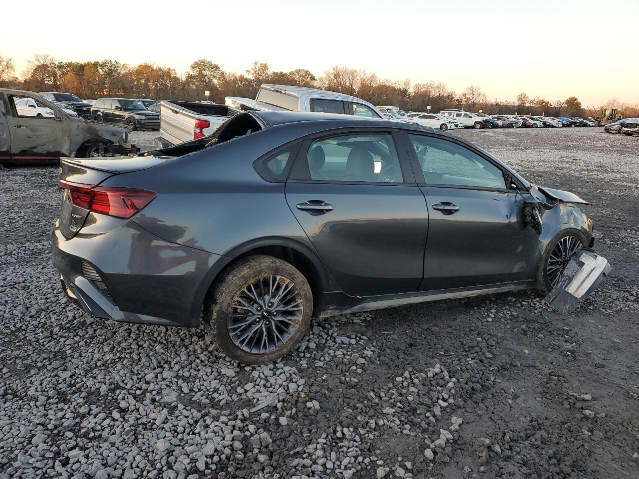 2023 Kia Forte - Image 3