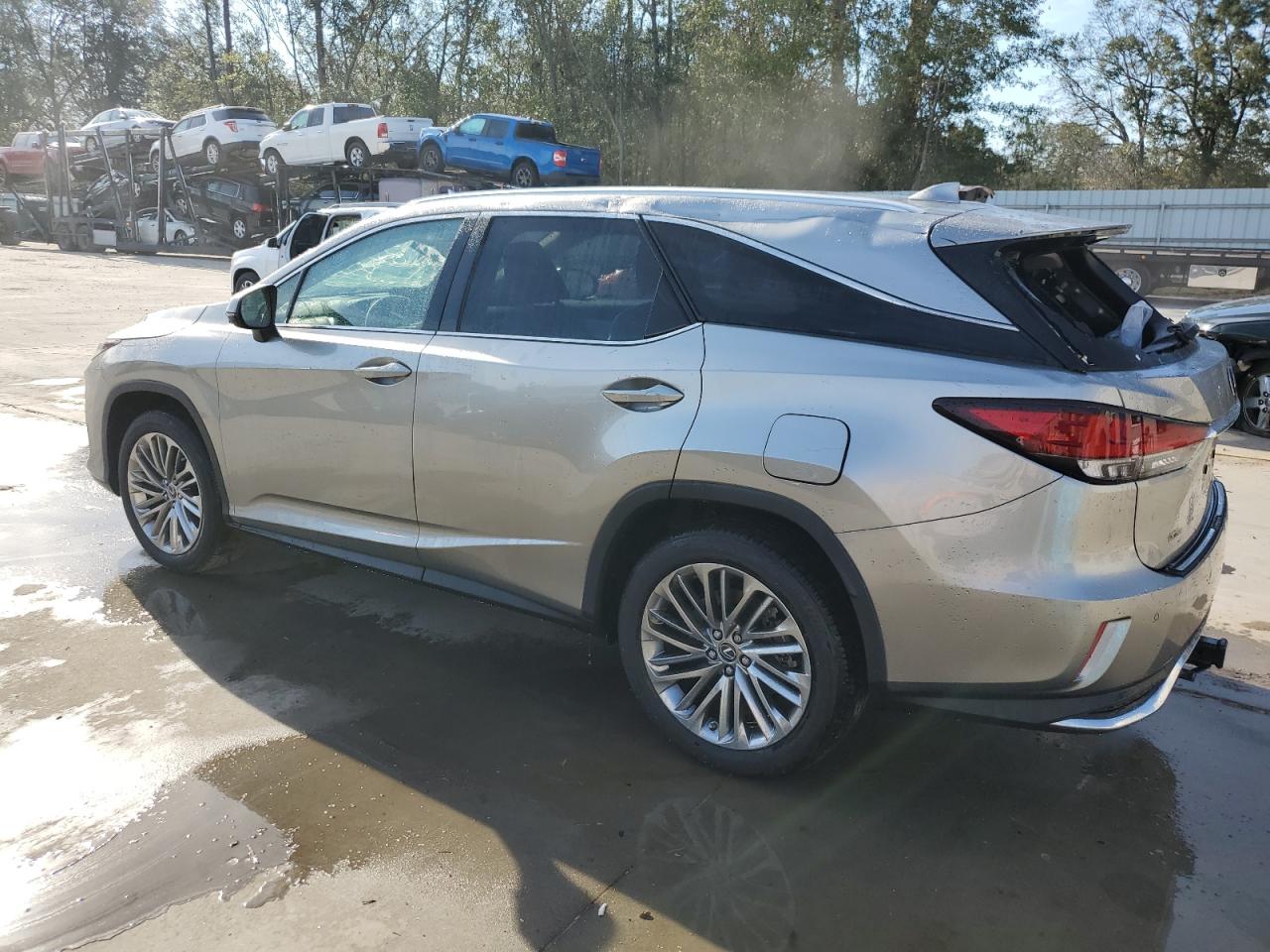 2020 Lexus RX - Image 2