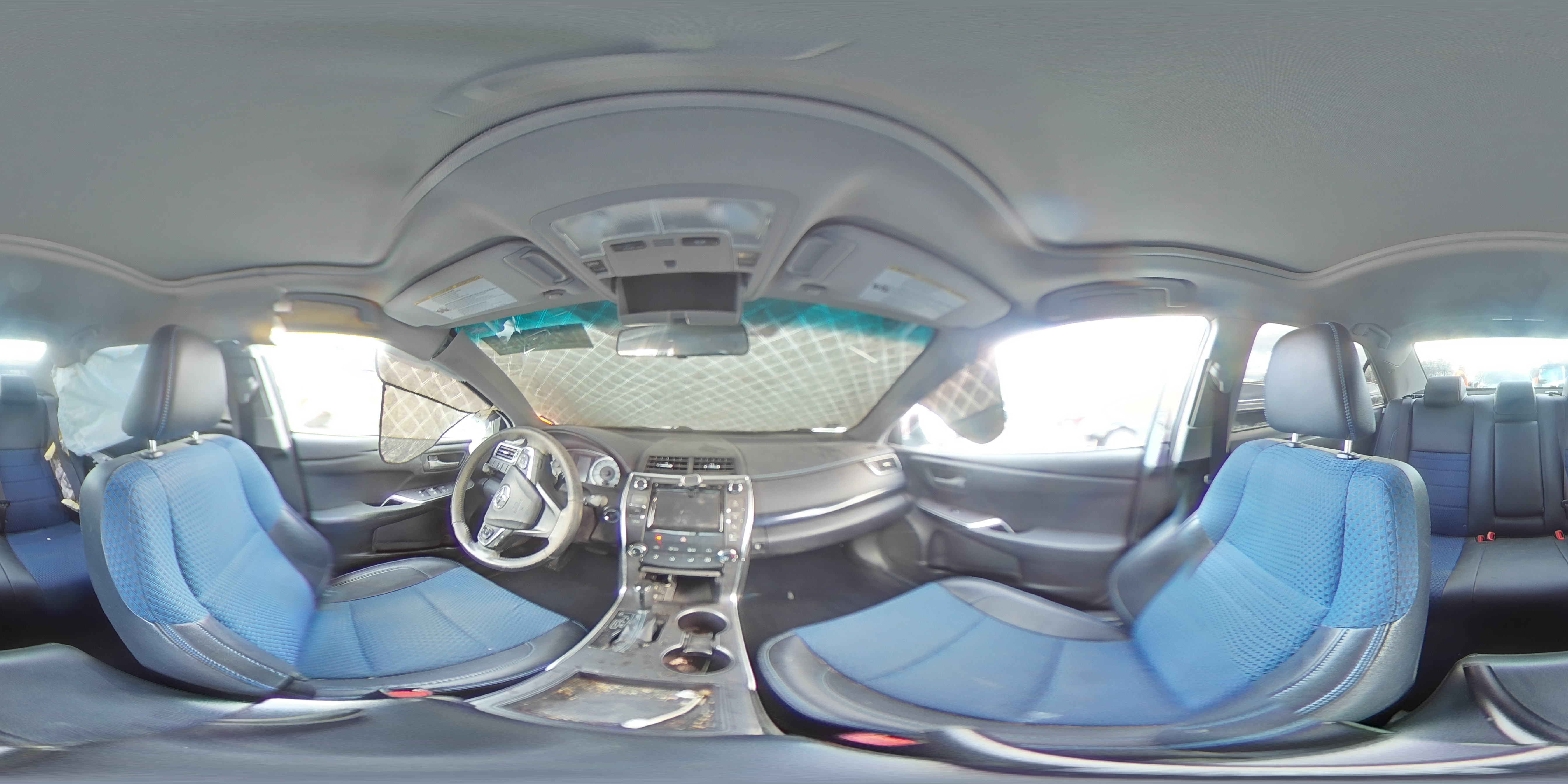 2016 Toyota Camry - Image 13